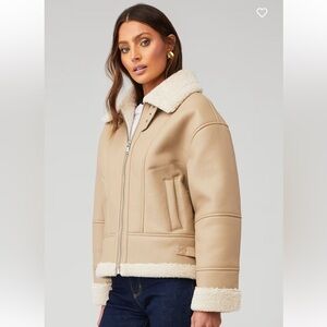 Women’s HEARTLOOM Matin Sherpa jacket- Size small